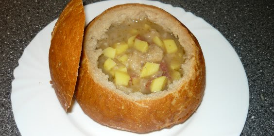 polévka v chlebu